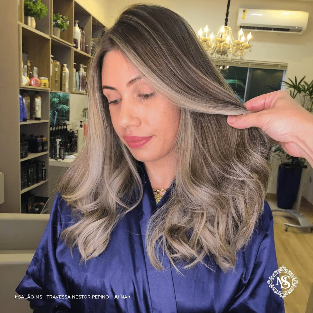 Retoque de Mechas em Juína – Studio Mauro Sandaniel Especialista em Loiros Retoque de Mechas em Juína – Studio Mauro Sandaniel Especialista em Loiros