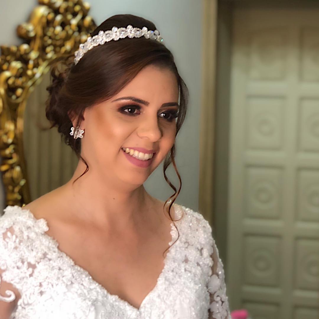 Penteado em Juína – Elegância no Studio Mauro Sandaniel Penteado em Juína – Elegância no Studio Mauro Sandaniel